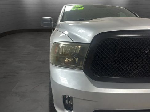 Used 2013 RAM 1500 Express RWD image 30