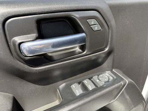 Used 2019 Chevrolet Silverado 1500 Custom Trail Boss w/ Custom Convenience Package AWD/4WD image 20