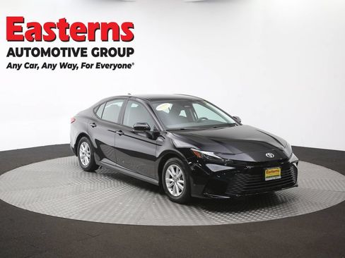 Used 2025 Toyota Camry LE FWD image 49