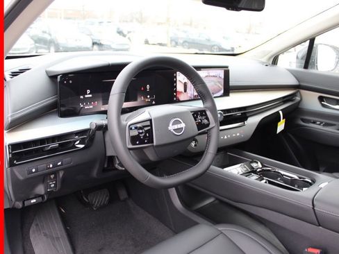 New 2025 Nissan Murano SL image 12