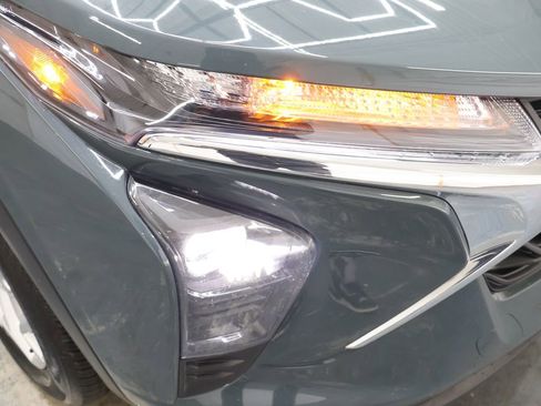 Used 2025 Chevrolet Trax LS w/ LS Convenience Package image 25