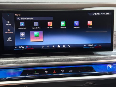 Used 2024 BMW i7 xDrive60 w/ Premium Package AWD/4WD image 30