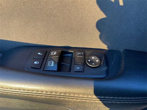 Used 2021 Dodge Challenger SXT image 19