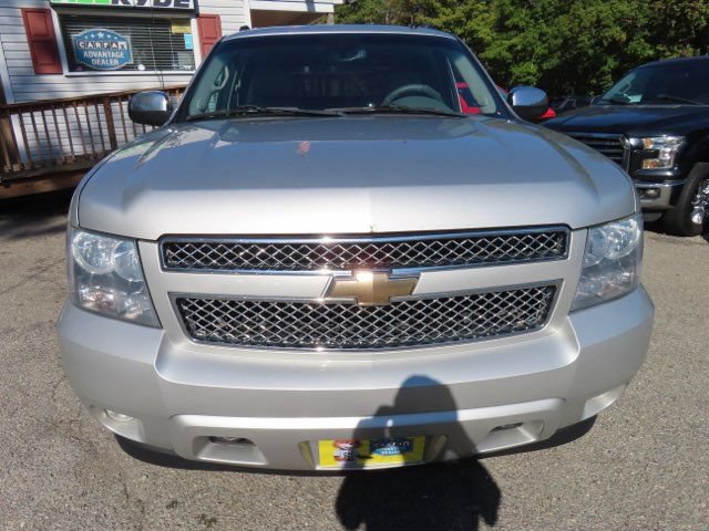 Used 2010 Chevrolet Avalanche LTZ AWD/4WD image 3