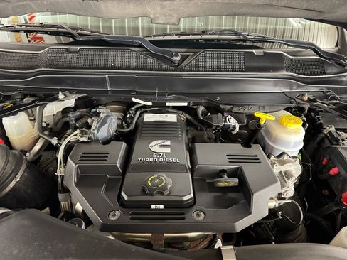 Used 2019 RAM 3500 Tradesman image 10