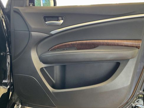 Used 2017 Acura MDX w/ Technology Package FWD image 20