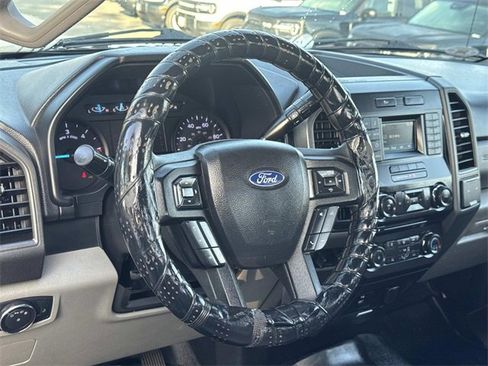 Used 2018 Ford F550 2WD Regular Cab Super Duty image 7