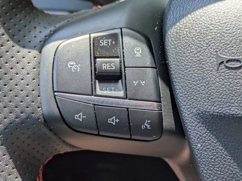 Certified 2024 Ford Escape ST-Line w/ Tech Pack #1 AWD/4WD image 15