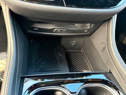 New 2026 Chrysler Pacifica Pinnacle w/ Trailer Tow Group image 28