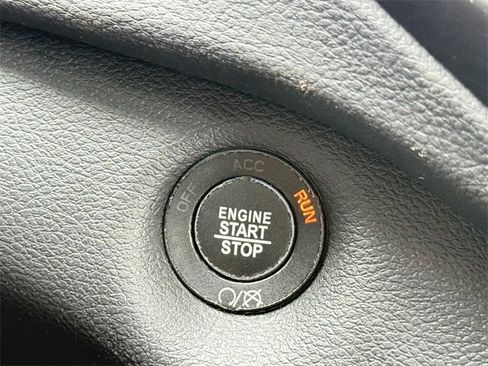 Used 2020 Jeep Cherokee Limited image 16