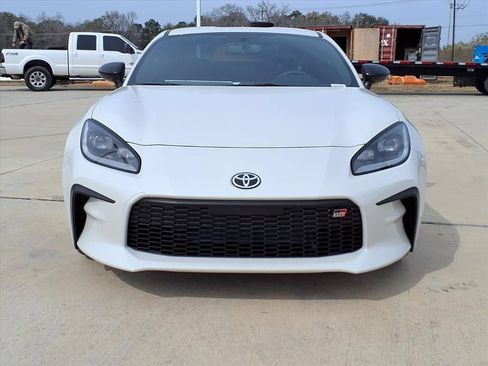 Certified 2026 Toyota GR86 Premium RWD image 4