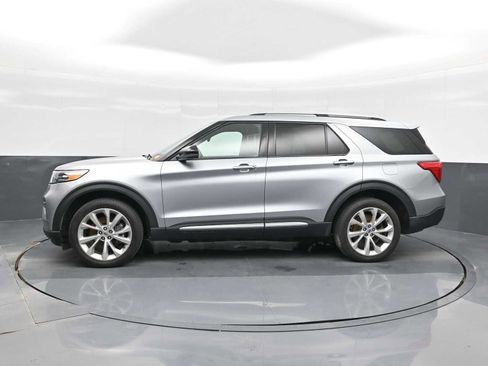 Used 2022 Ford Explorer Platinum w/ Technology Package image 9