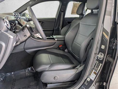 Used 2026 Mercedes-Benz GLC 300 image 16