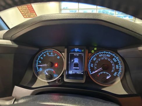 Used 2019 Toyota Tacoma TRD Off-Road AWD/4WD image 27