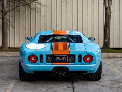 Used 2006 Ford GT RWD image 8