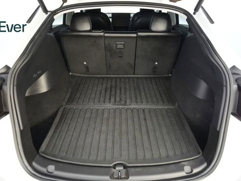 Used 2021 Tesla Model Y Long Range image 8