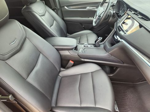 Used 2023 Cadillac XT5 Premium Luxury FWD image 19