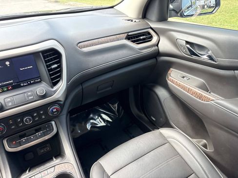 Used 2023 GMC Acadia Denali w/ Denali Technology Package FWD image 29