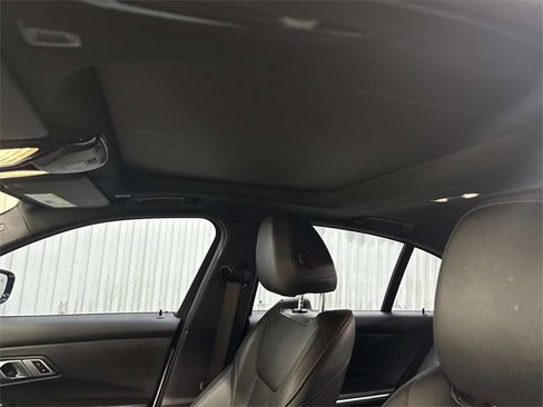 Used 2023 BMW 330i xDrive Sedan w/ M Sport Package image 30