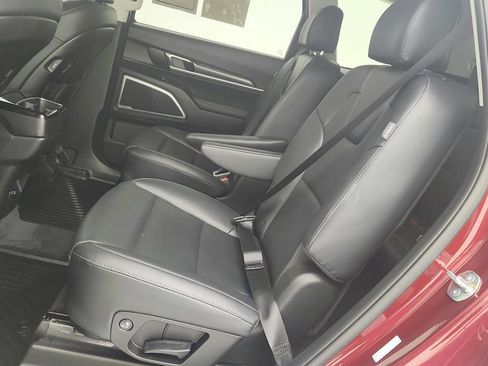 Used 2024 Kia Telluride S FWD image 21