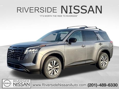 New 2026 Nissan Pathfinder SL AWD/4WD image 1