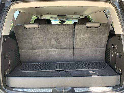 Used 2016 Cadillac Escalade Premium image 29