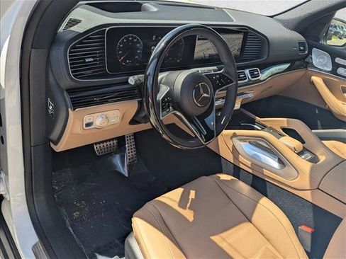New 2026 Mercedes-Benz GLS 580 GLS 580 image 3
