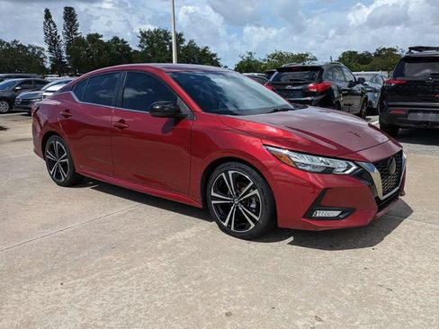 Used 2022 Nissan Sentra SR FWD image 2