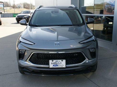 Used 2024 Buick Encore GX Sport Touring image 6