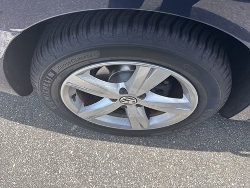 Used 2013 Volkswagen Passat 2.5 SE FWD image 10