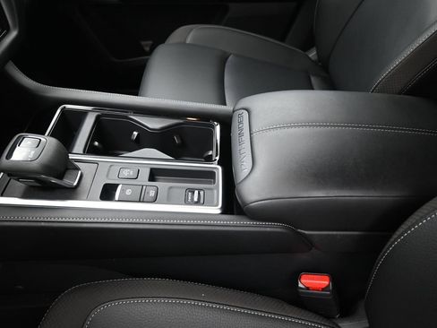 Used 2025 Nissan Pathfinder SL image 20