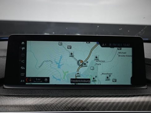 Used 2018 BMW M3 RWD image 18