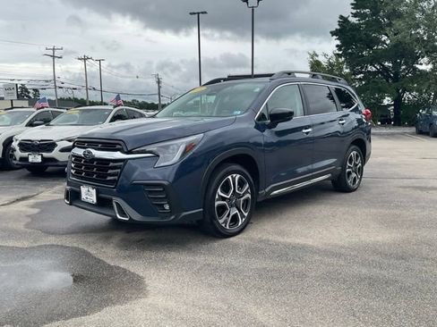 Used 2025 Subaru Ascent Touring AWD/4WD image 4