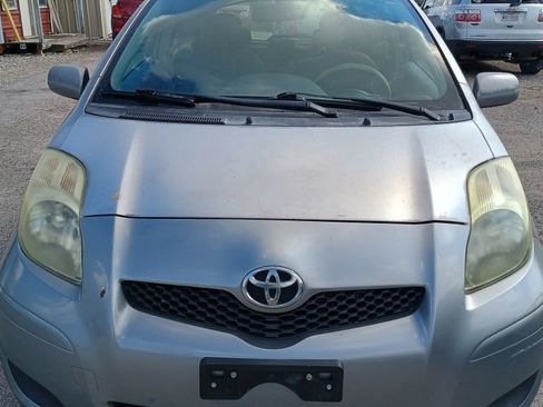 Used 2009 Toyota Yaris 2-Door Hatchback FWD image 5