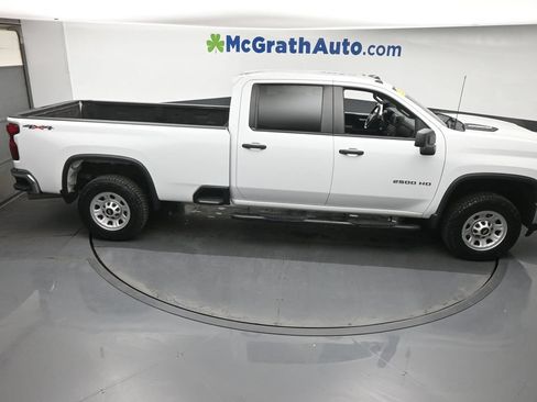 Used 2021 Chevrolet Silverado 2500 W/T w/ WT Convenience Package AWD/4WD image 3