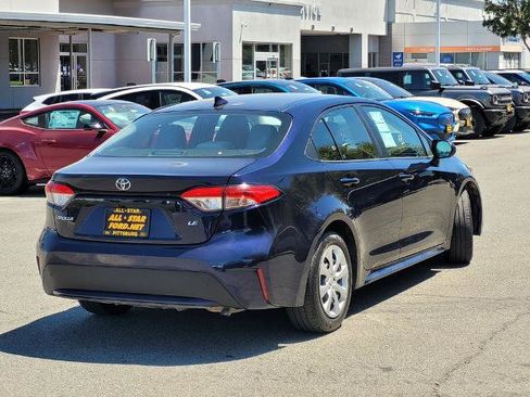 Used 2021 Toyota Corolla LE FWD image 4