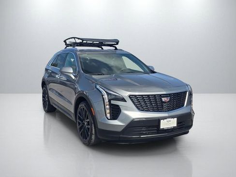Used 2023 Cadillac XT4 Luxury w/ Cold Weather Package image 4
