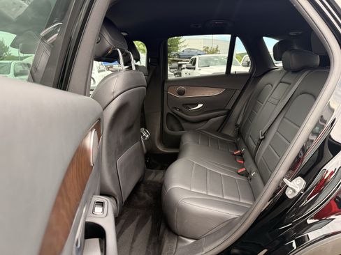 Used 2019 Mercedes-Benz GLC 300 4MATIC image 21