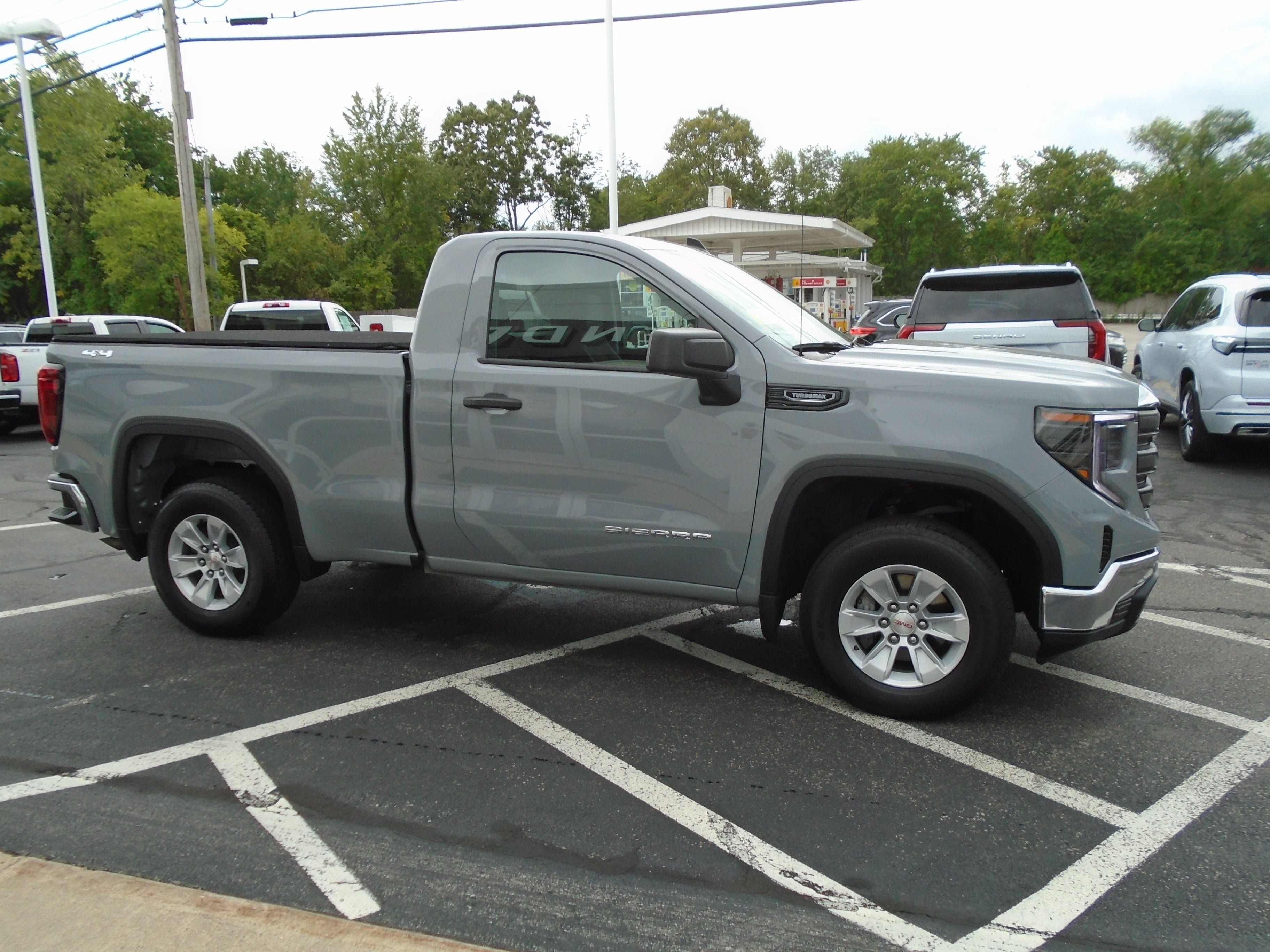 Certified 2025 GMC Sierra 1500 Pro w/ Pro Value Package AWD/4WD image 6
