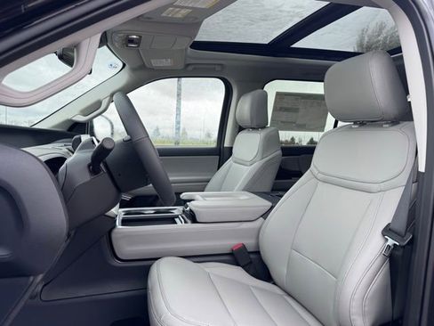 New 2025 Ford Expedition Max Active AWD/4WD image 8