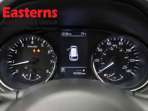 Used 2019 Nissan Rogue SV w/ Sun & Sound Touring Package AWD/4WD image 18