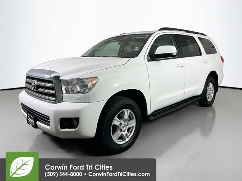Used 2017 Toyota Sequoia SR5 AWD/4WD image 5