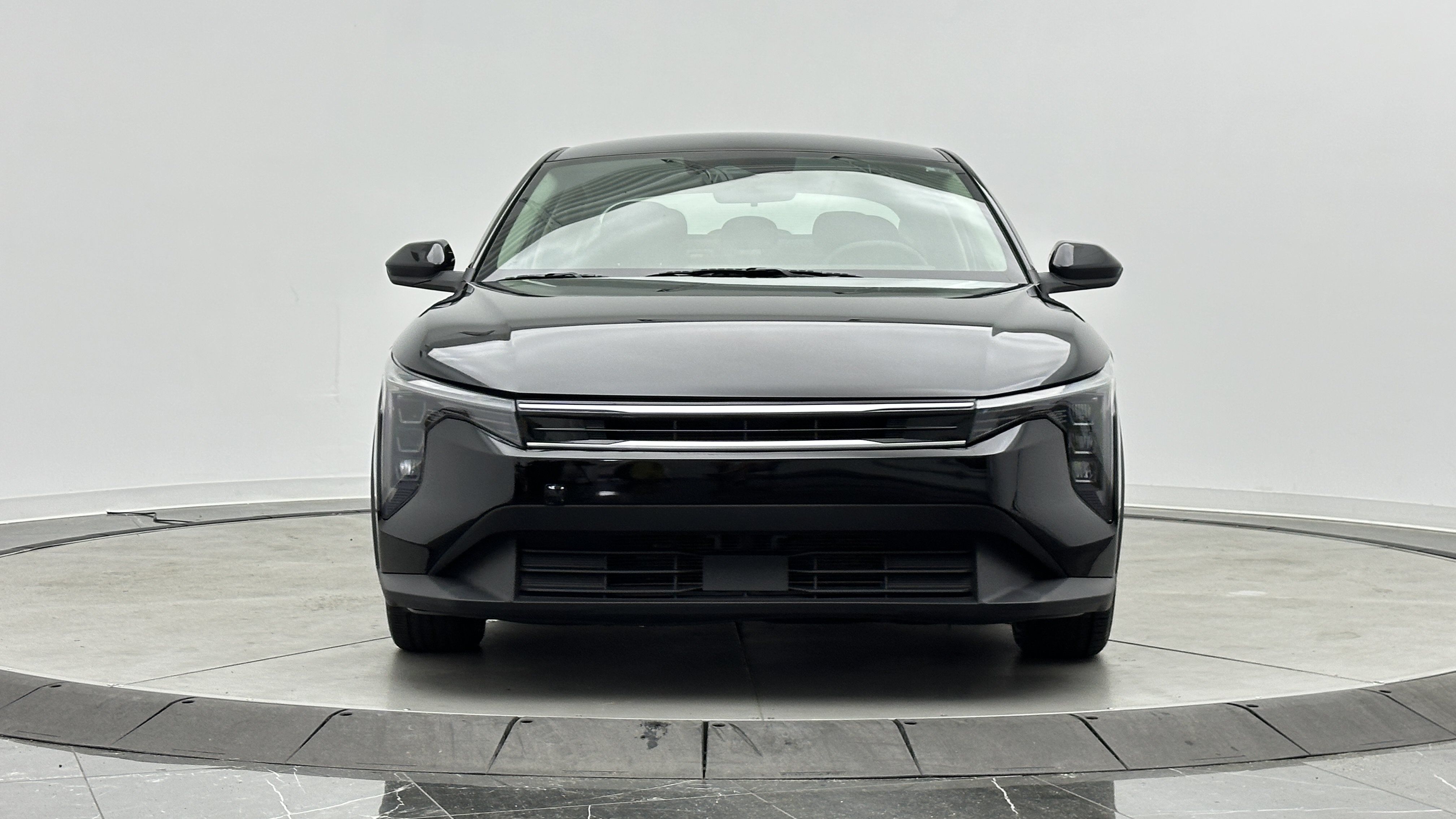 Used 2025 Kia K4 FWD image 2