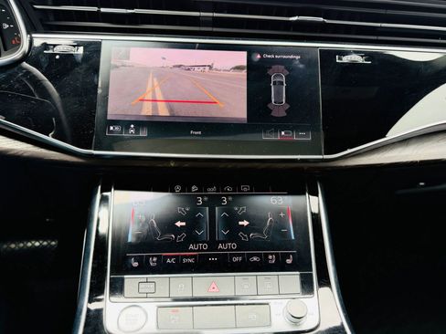 Used 2019 Audi Q8 Premium Plus w/ Premium Plus image 14
