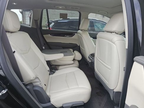 Used 2021 Cadillac XT6 Premium Luxury w/ LPO, Floor Liner Package AWD/4WD image 9