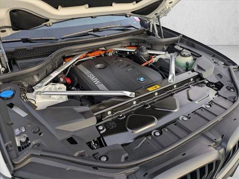New 2026 BMW X5 xDrive50e w/ M Sport Package image 17