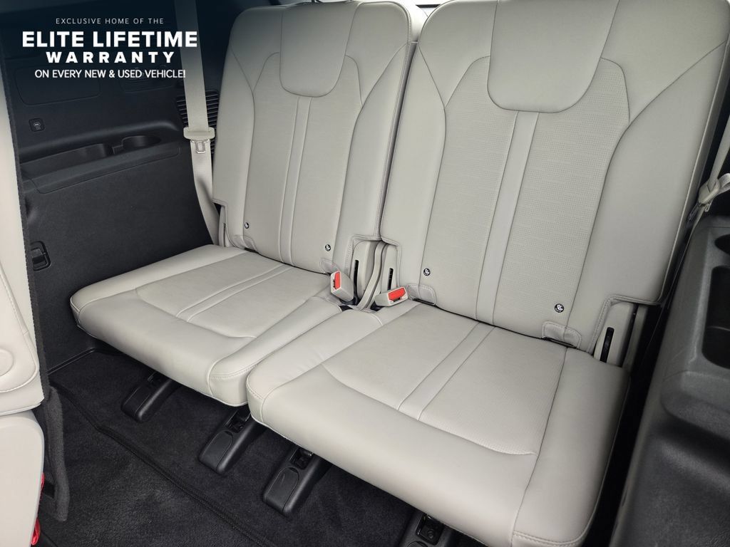 Used 2025 Kia Sorento EX FWD image 29