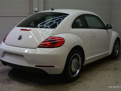 Used 2012 Volkswagen Beetle 2.5 image 4