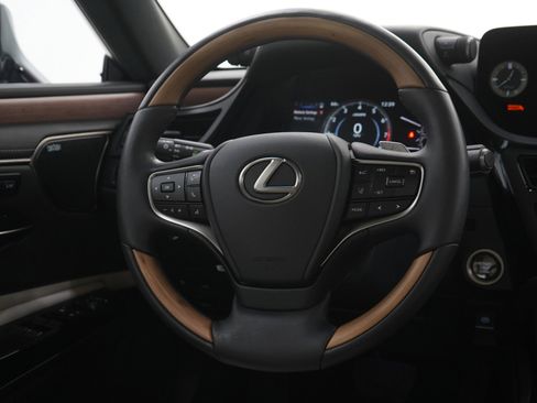 Used 2025 Lexus ES 350 w/ Luxury Package FWD image 14