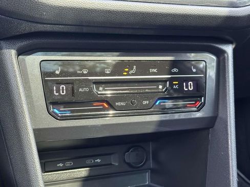 Used 2023 Volkswagen Tiguan SE R-Line image 16